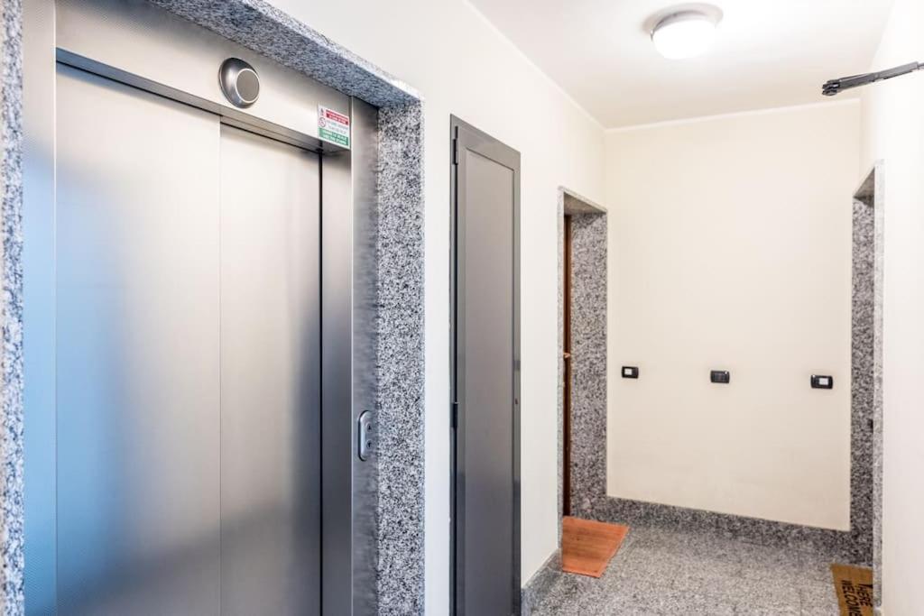 Santa Giulia Connect Apartment Милано Екстериор снимка